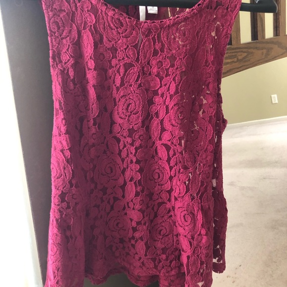 Dark pink/magenta lace top (Lauren Conrad) - Picture 3 of 5